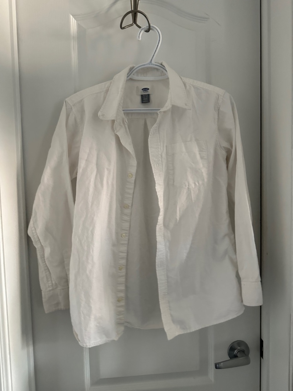 Old Navy White Button-Down Shirt, 100% Cotton Youth Size Extra Large 14-16 - Picture 2 of 6